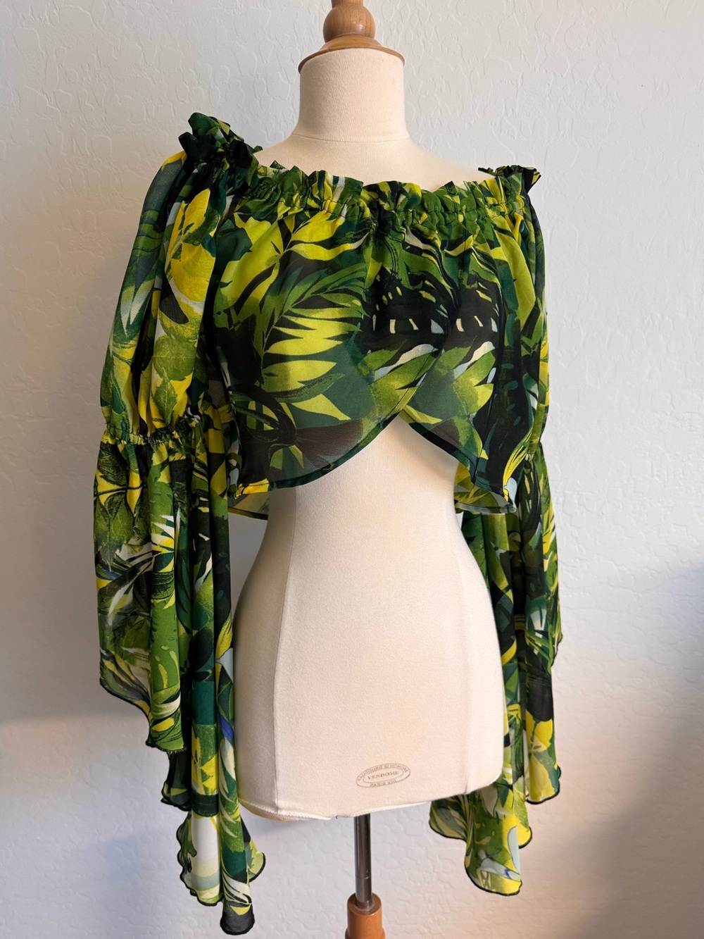 Live 4 Truth Green Tropical Off-Shoulder Bell Sleeve Crop Top - Picture 3 of 14